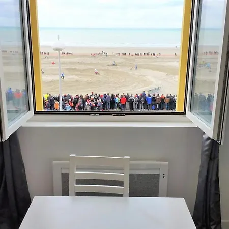 Face Mer, Centre De L'esplanade